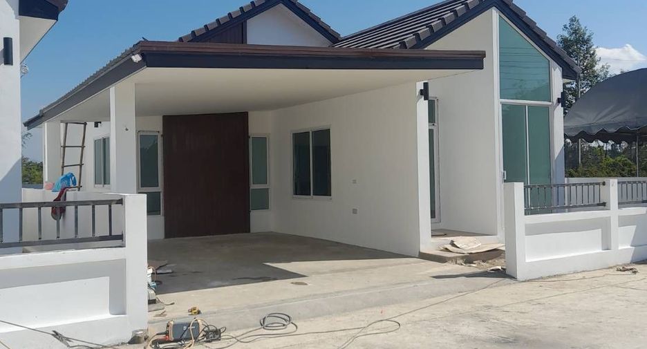 For sale 3 bedrooms house in Saraphi, Chiang Mai