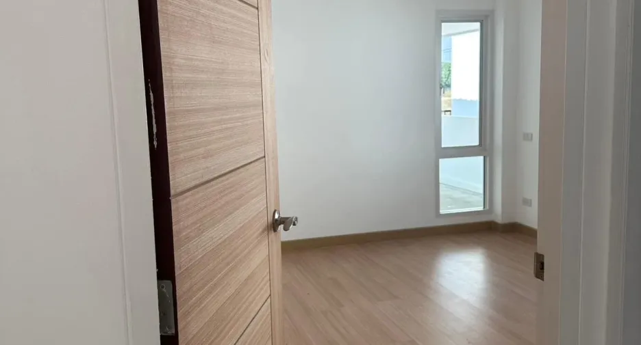 For sale 3 bedrooms house in Saraphi, Chiang Mai