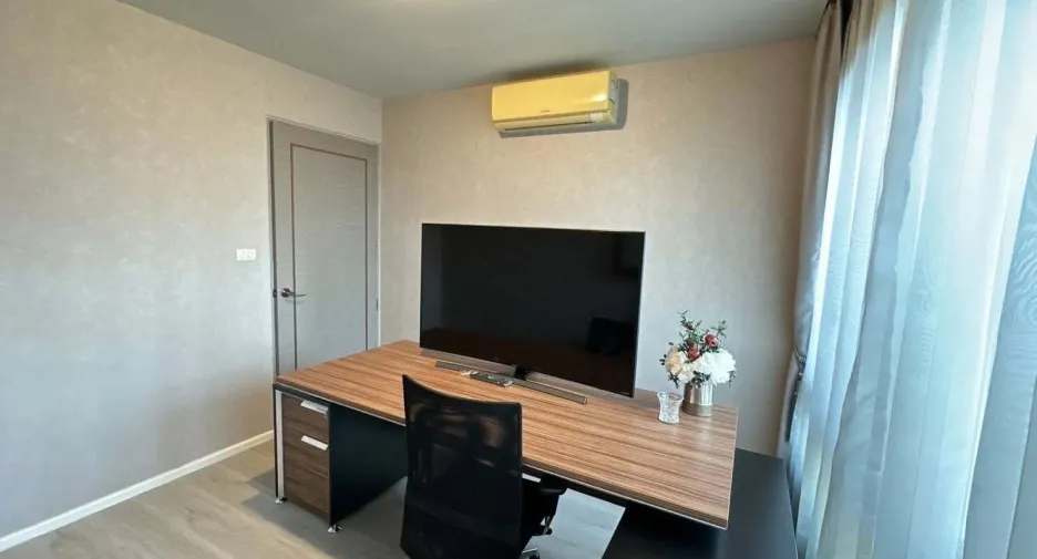 For sale and for rent 2 bedrooms condo in Wang Thonglang, Bangkok
