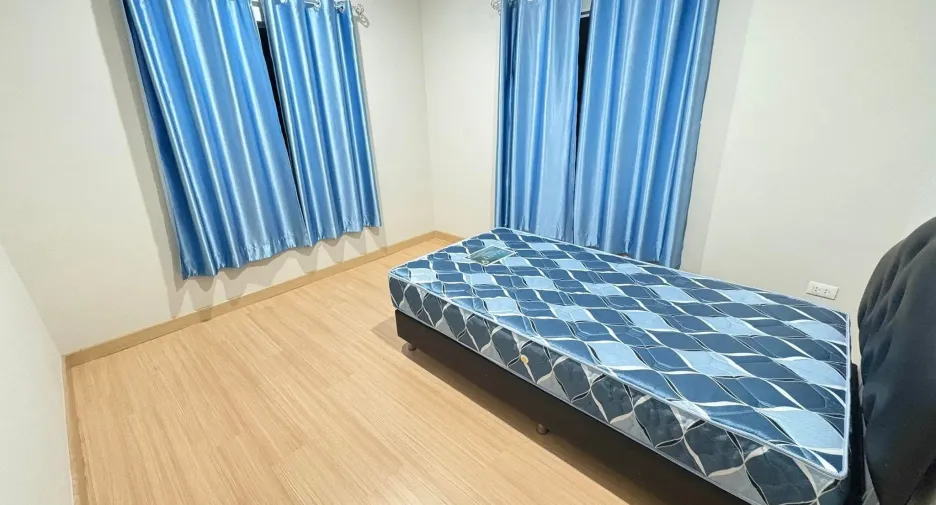 For rent 3 bedrooms house in San Kamphaeng, Chiang Mai
