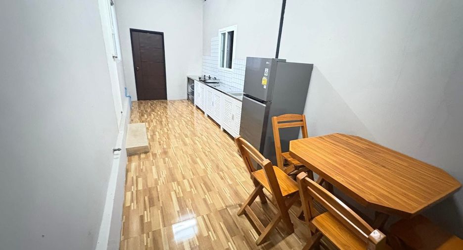 For rent 3 bedrooms house in San Kamphaeng, Chiang Mai
