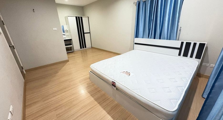 For rent 3 bedrooms house in San Kamphaeng, Chiang Mai