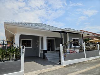 À louer 3 chambres maison à Bang Lamung, Chonburi