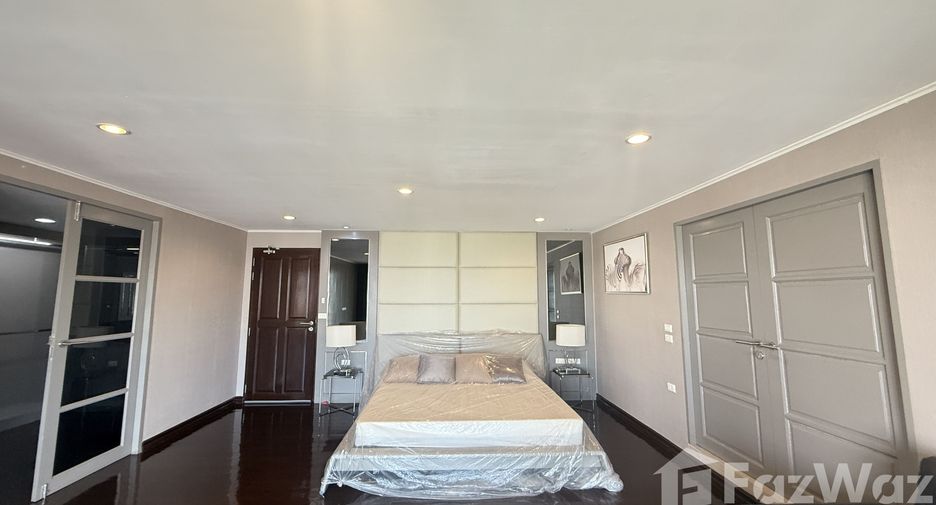 For sale 4 bedrooms condo in Phaya Thai, Bangkok