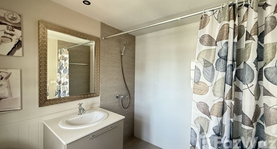 For sale 4 bedrooms condo in Phaya Thai, Bangkok
