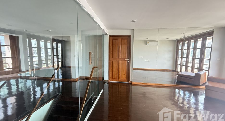 For sale 4 bedrooms condo in Phaya Thai, Bangkok
