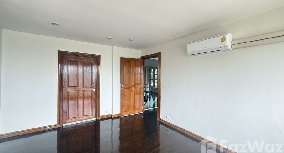 For sale 4 bedrooms condo in Phaya Thai, Bangkok