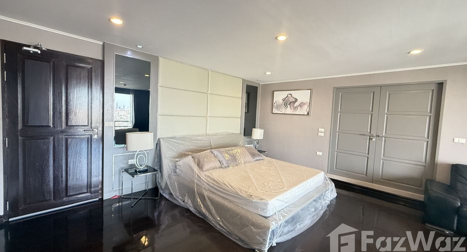 For sale 4 bedrooms condo in Phaya Thai, Bangkok
