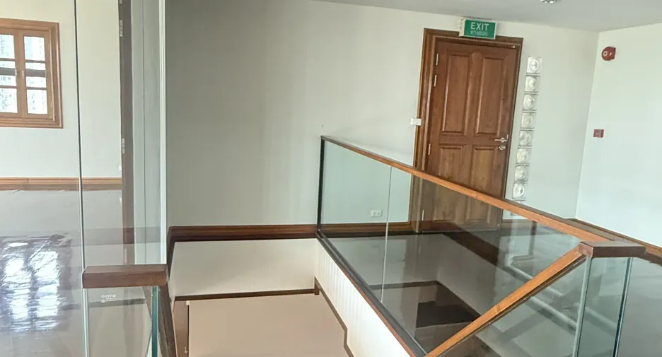For sale 4 bedrooms condo in Phaya Thai, Bangkok