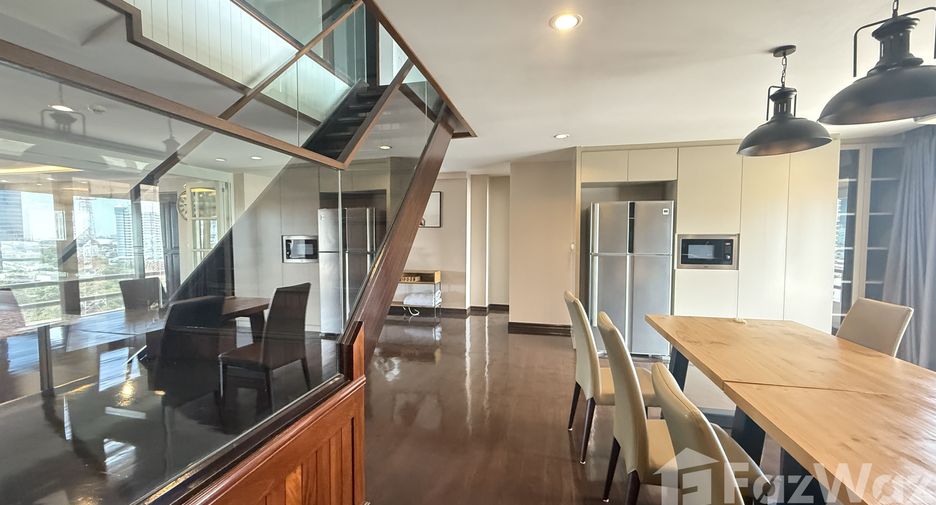 For sale 4 bedrooms condo in Phaya Thai, Bangkok