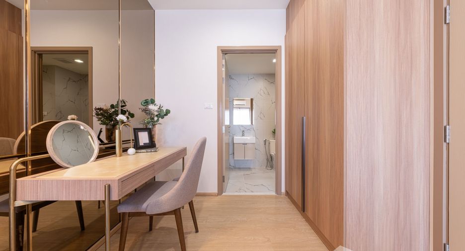 For sale 1 bed condo in Thon Buri, Bangkok