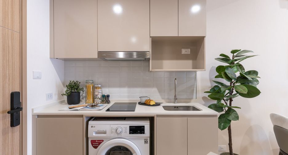 For sale 1 bed condo in Thon Buri, Bangkok