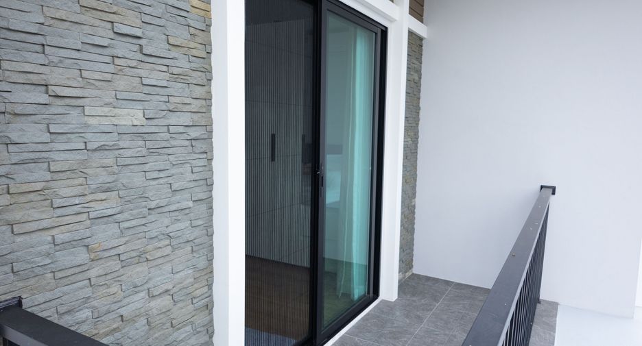 For sale 3 bedrooms house in San Kamphaeng, Chiang Mai
