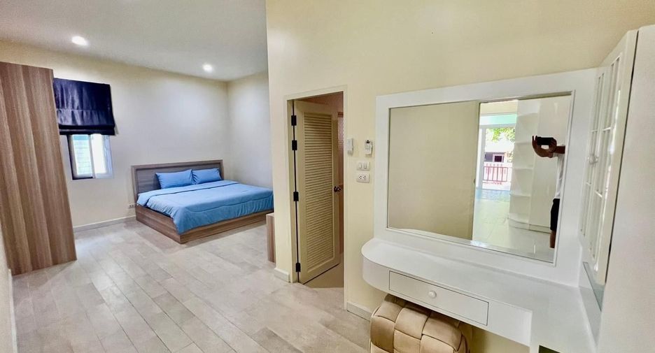 For rent 3 bedrooms villa in Bang Lamung, Chonburi