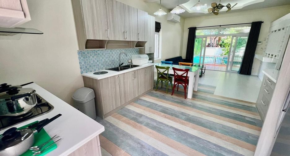For rent 3 bedrooms villa in Bang Lamung, Chonburi
