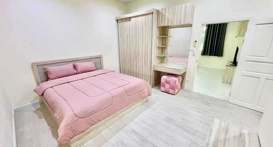 For rent 3 bedrooms villa in Bang Lamung, Chonburi