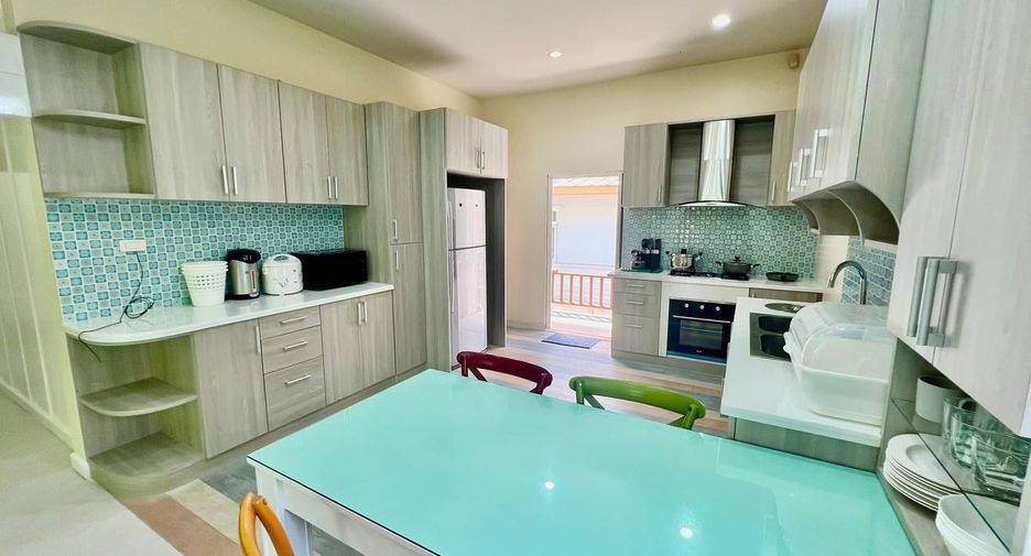 For rent 3 bedrooms villa in Bang Lamung, Chonburi