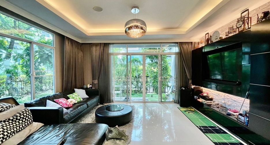 For sale 3 bedrooms house in Suan Luang, Bangkok
