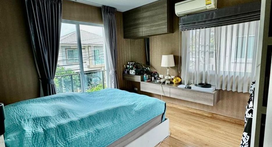For sale 3 bedrooms house in Suan Luang, Bangkok
