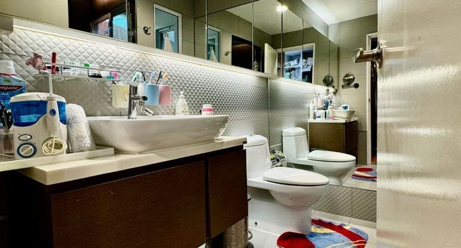 For sale 3 bedrooms house in Suan Luang, Bangkok
