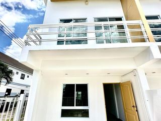 Продажа 2 спальни таунхаус в Mueang Chiang Mai, Чианг Маи