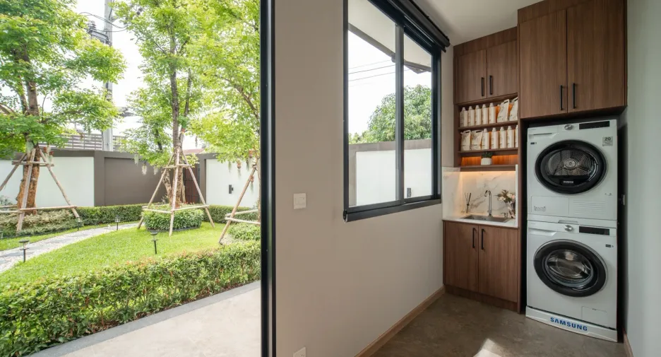 À vendre 5 chambres villa à Hang Dong, Chiang Mai