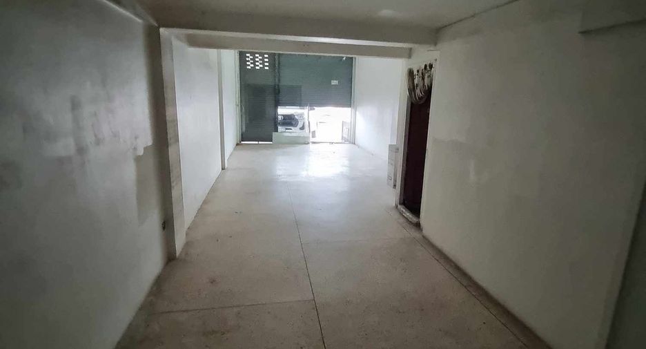 For rent 3 bedrooms townhouse in Mueang Chiang Mai, Chiang Mai