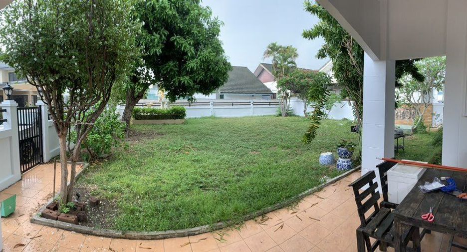 À louer 3 chambres maison à Si Racha, Chonburi