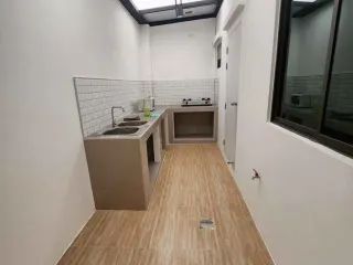 For sale 3 bedrooms townhouse in Saphan Sung, Bangkok