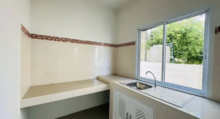 Haus zum Kauf mit 5 Zimmer in Saraphi, Chiang Mai