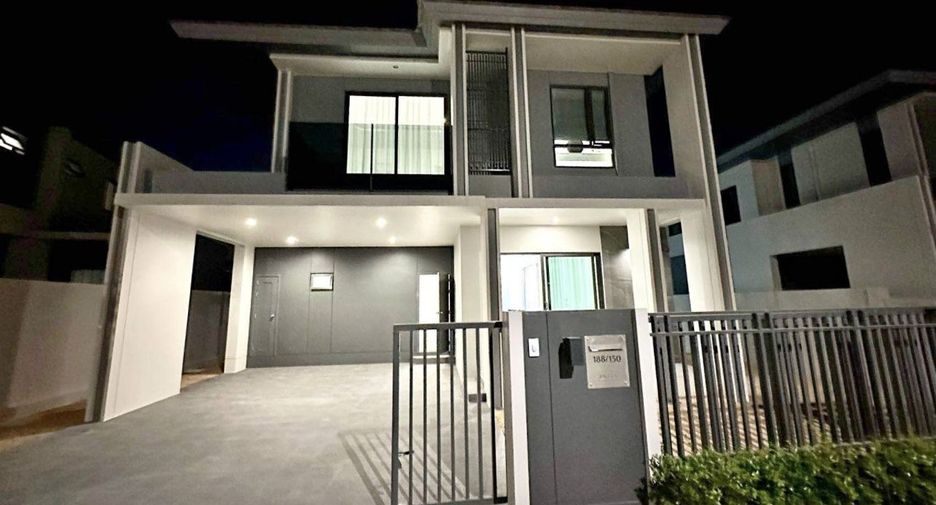 Casa en alquiler de 4 habitaciones en Bang Lamung, Chonburi