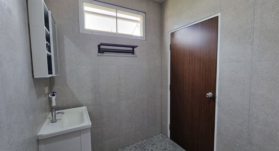 For sale 2 bedrooms townhouse in Hua Hin, Prachuap Khiri Khan