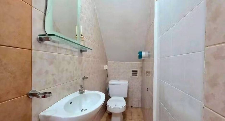 For rent 4 bedrooms house in Bang Lamung, Chonburi
