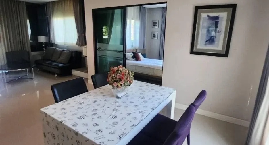 For rent 4 bedrooms house in Mueang Chiang Mai, Chiang Mai