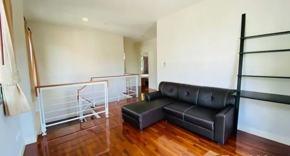 For sale 4 bedrooms house in Mueang Chiang Mai, Chiang Mai