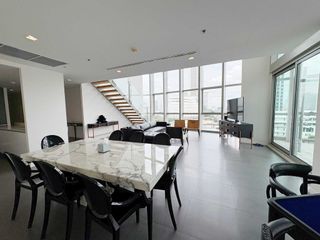 Продажа 4 спальни кондо в Сатхон, Бангкок