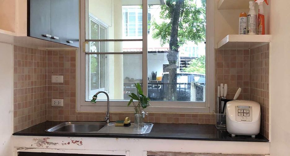 For rent 3 bedrooms house in San Kamphaeng, Chiang Mai