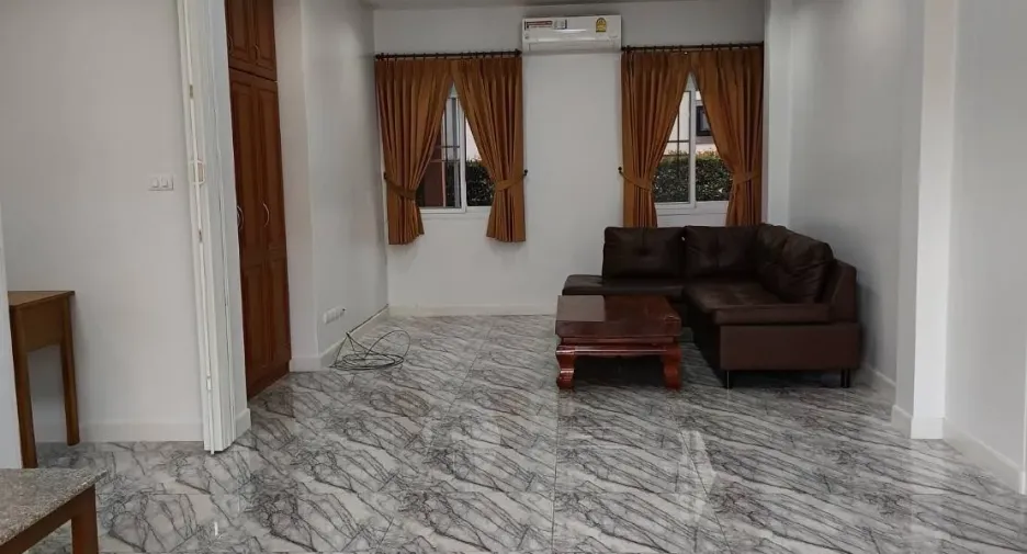 For rent 4 bedrooms house in Hang Dong, Chiang Mai