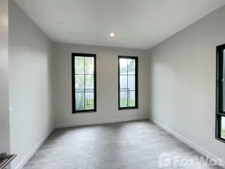For sale and for rent 4 bedrooms house in Bang Khun Thian, Bangkok