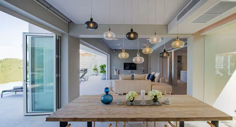 For sale 4 bedrooms villa in Thalang, Phuket