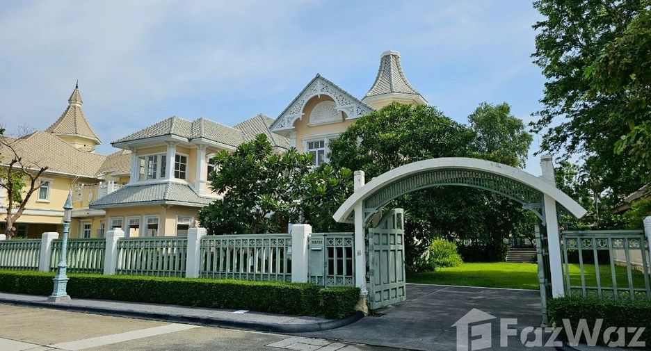 For sale 4 ベッドルーム house in Lat Phrao, Bangkok