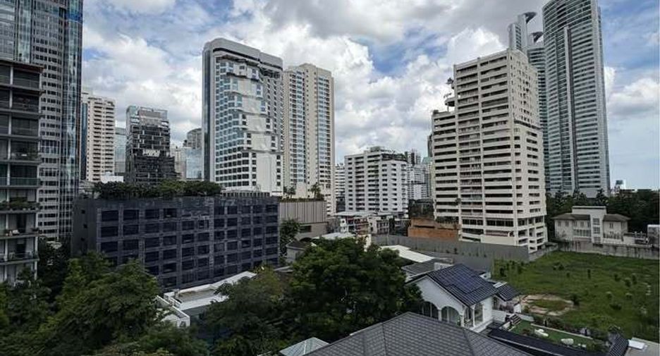 For sale 2 bedrooms condo in Khlong Toei, Bangkok