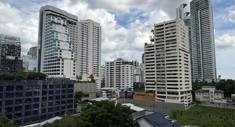 Condo en venta de 2 habitaciones en Khlong Toei, Bangkok