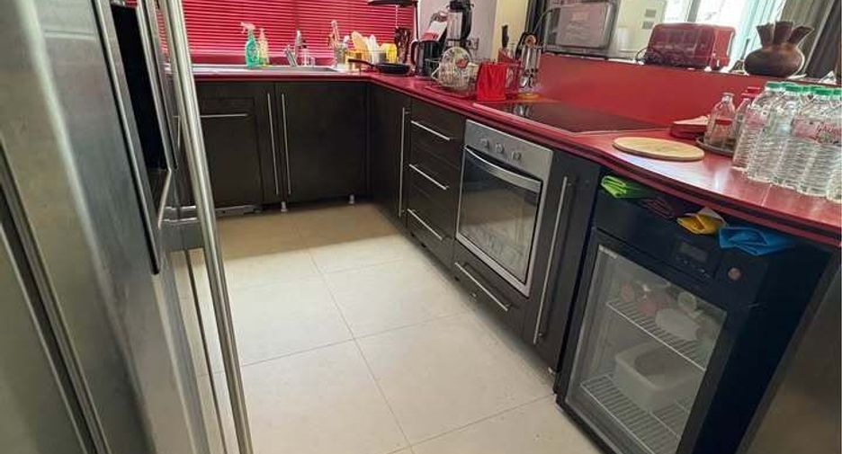 Condo en venta de 2 habitaciones en Khlong Toei, Bangkok