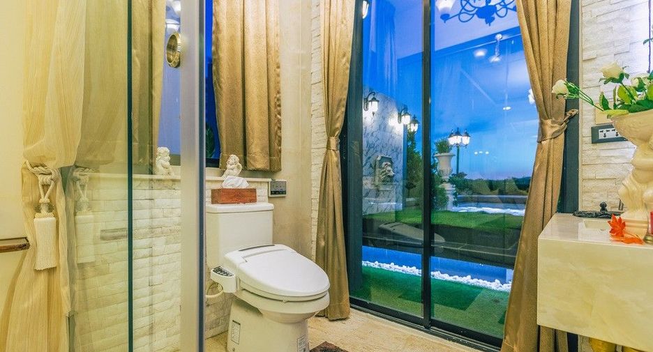 Condo en venta de 5 habitaciones en Watthana, Bangkok