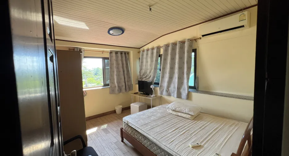 For rent 5 ベッドルーム house in Mueang Phuket, Phuket
