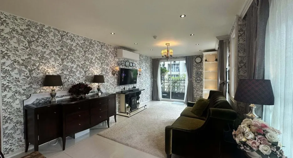 For sale and for rent 2 bedrooms condo in Khlong Toei, Bangkok