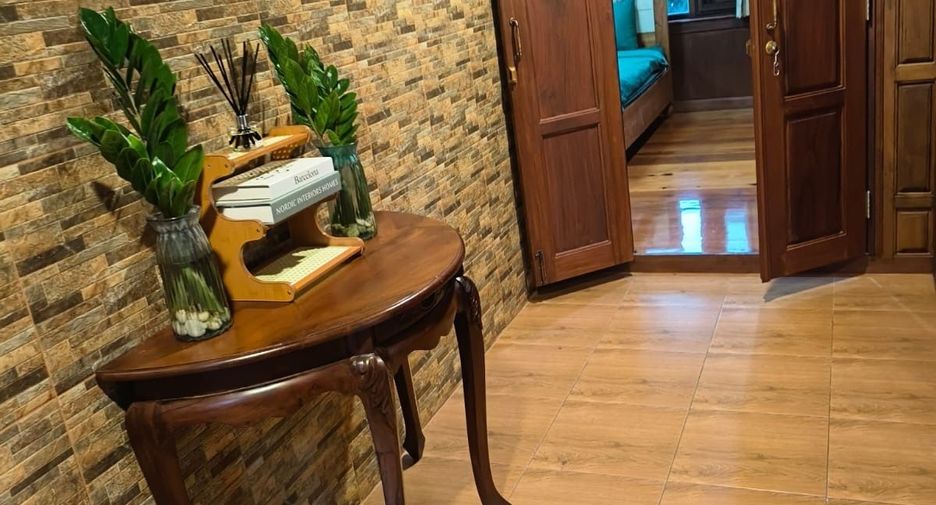 For sale and for rent 4 bedrooms villa in Bang Lamung, Chonburi
