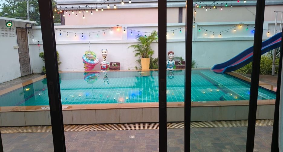 For sale and for rent 4 bedrooms villa in Bang Lamung, Chonburi