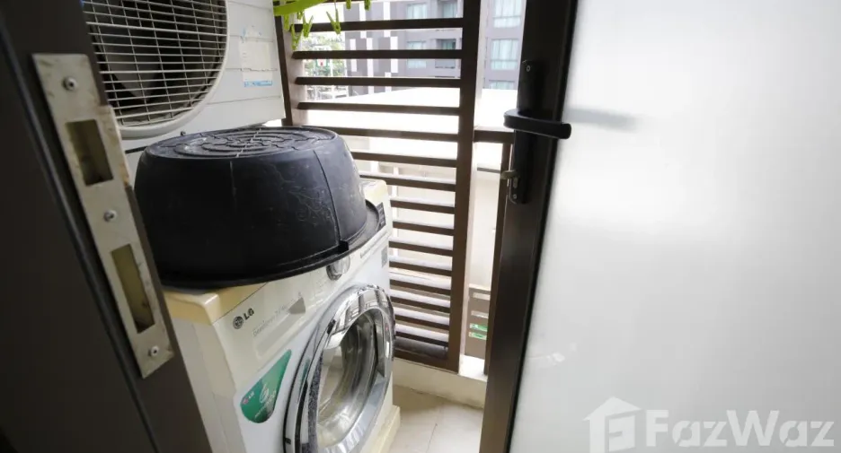 For sale and for rent studio condo in Khlong Toei, Bangkok
